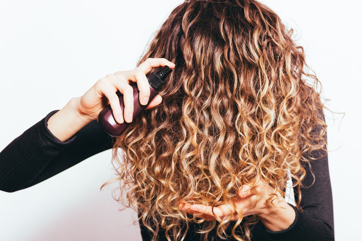 Les 10 Meilleurs Sprays Pour Donner Du Volume Aux Cheveux Fins