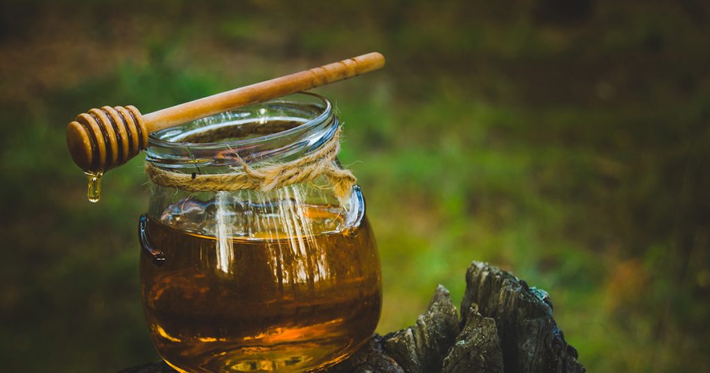 Le miel et les cheveux : Comment l'utiliser ?